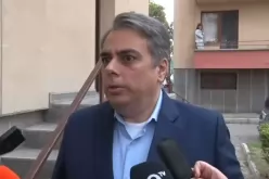 Асен Василев: Гласувах за силна България, чийто глас се чува в Европа-Asen-Vasilev--Glasuvah-za-silna-Balgariya--chiyto-glas-se-chuva-v-Evropa_1792919187.jpg