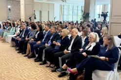 Домакин на форума бе кметът на община Кърджали и зам.-председател на ДПС Ерол Мюмюн, а организацията бе поверена на Искра Михайлова, -Domakin-na-foruma-be-kmetat-na-obshtina-Kardzhali-i-zam-predsedatel-na-DPS-Erol-Myumyun--a-organizatsiyata-be-poverena-na-Iskra-Mihaylova--_1791648837.jpg