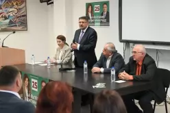 Кирил Вълчев в Троян:Когато изразът „българска работа“ стане повод за гордост,децата ни ще се върнат-Kiril-Valchev-v-Troyan-Kogato-izrazat--balgarska-rabota--stane-povod-za-gordost-detsata-ni-shte-se-varnat_1791980703.jpg