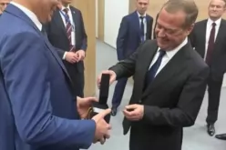 Медведев кани Костадинов на среща на върха БРИКС-ЕС-Medvedev-kani-Kostadinov-na-sreshta-na-varha-BRIKS-ES_1792571737.jpg