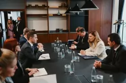 Министър Велислава Петрова проведе среща с външния министър на Северна Македония Тимчо Муцунски

-Ministar-Velislava-Petrova-provede-sreshta-s-vanshniya-ministar-na-Severna-Makedoniya-Timcho-Mutsunski-_1791467445.jpg