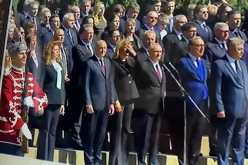 Петима президенти, премиери и целият политически и духовен елит посрещнаха цар Самуил в София-Petima-prezidenti--premieri-i-tseliyat-politicheski-i-duhoven-elit-posreshtnaha-tsar-Samuil-v-Sofiya_1791024093.jpg