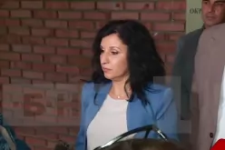 Прокуратурата: Мотивът за убийството на Илиян Филипов e неуредени финансови отношения

Снимка: Окръжният прокурор на Пловдив Ваня  Христева-Prokuraturata--Motivat-za-ubiystvoto-na-Iliyan-Filipov-e-neuredeni-finansovi-otnosheniya-Snimka--Okrazhniyat-prokuror-na-Plovdiv-Vanya-Hristeva_1790872027.jpg