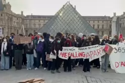 Протестиращи блокираха Лувъра-Protestirashti-blokiraha-Luvara_1792406504.jpg
