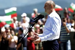 Радев: Шипка е светиня на целия народ, не само на „Възраждане“. Няма „изтърбушване“, а грижлив ремон-Radev--Shipka-e-svetinya-na-tseliya-narod--ne-samo-na--Vazrazhdane--Nyama--iztarbushvane--a-grizhliv-remon_1790926728.jpg
