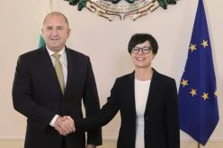 Радев и Марта Кос разговаряха за Коридор 8 и енергийните мрежи на Балканите -Radev-i-Marta-Kos-razgovaryaha-za-Koridor-8-i-energiynite-mrezhi-na-Balkanite-_1791477448.jpg