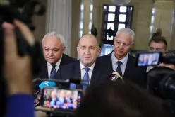 Радев след проваленото заседание: Исках да бъда изслушан, но депутатите ги няма -  правят кампания-Radev-sled-provalenoto-zasedanie--Iskah-da-bada-izslushan--no-deputatite-gi-nyama---pravyat-kampaniya_1793191759.jpg