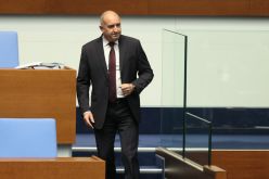 Радев увери депутатите: Ние не се занимаваме с комисионни!-Radev-uveri-deputatite--Nie-ne-se-zanimavame-s-komisionni-_1791971693.jpg