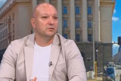 Шефът на "Галъп" Петко Петков: Ниската избирателна активност е червен картон за правителството-Shefat-na--Galap--Petko-Petkov--Niskata-izbiratelna-aktivnost-e-cherven-karton-za-pravitelstvoto_1792949253.jpg