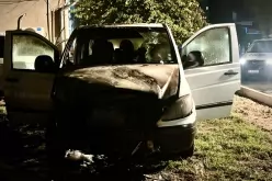 След брутален палеж на два служебни автомобила на ДПС в Търговище, структурата алармира МВР и ПРБ-Sled-brutalen-palezh-na-dva-sluzhebni-avtomobila-na-DPS-v-Targovishte--strukturata-alarmira-MVR-i-PRB_1792146843.jpg