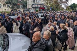 Вълна от подкрепа за Ревански и Гавазов:Голям протест пред съда в Бургас срещу репресиите към ДПС-Valna-ot-podkrepa-za-Revanski-i-Gavazov-Golyam-protest-pred-sada-v-Burgas-sreshtu-represiite-kam-DPS_1793279563.jpg