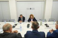 Йотова пред работодателите: Не приемам евросредствата да зависят от върховенството на закона-Yotova-pred-rabotodatelite--Ne-priemam-evrosredstvata-da-zavisyat-ot-varhovenstvoto-na-zakona_1792514996.jpg