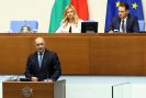 "Лукойл" е осигурен със суровина до декември и няма причина за промени в цените на застраховките и в доставките., заяви премиер пред парламента--Lukoyl--e-osiguren-sas-surovina-do-dekemvri-i-nyama-prichina-za-promeni-v-tsenite-na-zastrahovkite-i-v-dostavkite--zayavi-premier-pred-parlamenta_1791961264.jpg