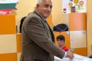 Борисов гласува като лидер на дясна партия: Странно е, че премиерът знае, че ще има още убийства-Borisov-glasuva-kato-lider-na-dyasna-partiya--Stranno-e--che-premierat-znae--che-shte-ima-oshte-ubiystva_1792940451.jpg