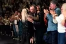 Лили Иванова слезе от сцената, за да поздрави кмета на Шумен. Той: Тя е национално богатство! -Lili-Ivanova-sleze-ot-stsenata--za-da-pozdravi-kmeta-na-Shumen--Toy--Tya-e-natsionalno-bogatstvo--_1792585433.jpg