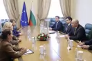 Радев обсъди технологичното съдействие за разследването на атаката с дронове със зам.-шефа на ЕК -Radev-obsadi-tehnologichnoto-sadeystvie-za-razsledvaneto-na-atakata-s-dronove-sas-zam-shefa-na-EK-_1791826415.jpg