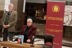 Енчо Господинов представи "В кривото огледало на илюзиите": Всеки господар презира лакея си-Encho-Gospodinov-predstavi--V-krivoto-ogledalo-na-ilyuziite--Vseki-gospodar-prezira-lakeya-si_1763472416.png