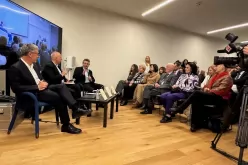 Изисканата столичната книжарница Umberto & Co се оказа тясна да побере десетките почитатели на проф. Даниел Вълчев , който тази вечер представи  втория си роман „Седем дни в Парория”.-Iziskanata-stolichnata-knizharnitsa-Umberto---Co-se-okaza-tyasna-da-pobere-desetkite-pochitateli-na-prof--Daniel-Valchev---koyto-tazi-vecher-predstavi-vtoriya-si-roman--Sedem-dni-v-Paroriya-_1763587828.jpg