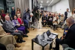 Изисканата столичната книжарница Umberto & Co се оказа тясна да побере десетките почитатели на проф. Даниел Вълчев , който тази вечер представи втория си роман „Седем дни в Парория”.-Iziskanata-stolichnata-knizharnitsa-Umberto---Co-se-okaza-tyasna-da-pobere-desetkite-pochitateli-na-prof--Daniel-Valchev---koyto-tazi-vecher-predstavi-vtoriya-si-roman--Sedem-dni-v-Paroriya-_1763589374.jpg
