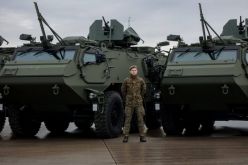 Латвия достави на Украйна още 21 бронетранспортьора-Latviya-dostavi-na-Ukrayna-oshte-21-bronetransportyora_1762429154.jpg