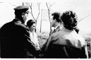 8 април 1964 г. Щастливата Елена очаква съпруга си на Капитан Андреево. -1421324630.jpg
