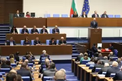 Ожесточени дебати! Парламентът гласува правителството на Росен Желязков-Ozhestocheni-debati--Parlamentat-glasuva-pravitelstvoto-na-Rosen-Zhelyazkov_1737019724.jpg
