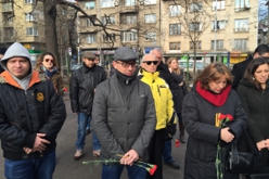 Евродепутатът Ангел Джамбазки, общинската съветничка от ВМРО в София Виолета Тодорова и граждани дойдоха на откриването на плочата на кан Тервел-1454766498.jpg
