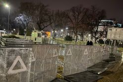Властта опаса парламента с метална ограда, също като по времето на Орешарски-1645565546.jpg