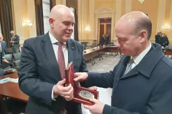 Иван Гешев е с един от организаторите на дискусията – конгресмена Робърт Адерхолд -Ivan-Geshev-e-s-organizatorite-na-diskusiyata---kongresmenite-Robart-Aderhold-_1675235786.jpg