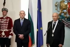 Президентът Румен Радев и проф. Кирил Топалов-s_1740053448.jpg