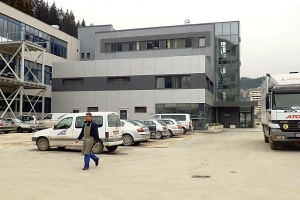 Фабриката дава хляб на 650 работници и специалисти.-1425290620.jpg
