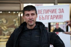 Лидерът на "Величие" Ивелин Михайлов призова да се гласува за Йотова на втория тур-Ivelin-Mihaylov---Velichie--Shte-rabotim-za-svalyaneto-na-vlastta--na-pravitelstvoto-i-na-parlamenta_1741896759.jpg