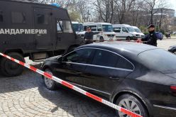 Подпаленият автомобил Снимка: БГНЕС-1459505230.jpg