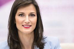 Мария Габриел: Залогът на тези избори е каква Европа искаме. Дали Европа, която защитава и дава перспективи, или Европа на популизма и демагогията-1558093523.jpg