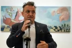 Васил Василев-Зуека с първа изложба в София, посвети я на Дон Кихот-Vasil-Vasilev-Zueka-s-parva-izlozhba-v-Sofiya--posveti-ya-na-Don-Kihot_1747300684.jpg