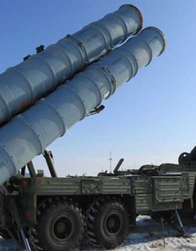 Исторически триумф: Русия пусна непобедимия S-400 в първа по рода си мисия срещу балистични ракети!

Снимка: Пускова установка от руската система за противовъздушна отбрана с голям обсег С-400-Istoricheski-triumf--Rusiya-pusna-nepobedimiya-S-400-v-parva-po-roda-si-misiya-sreshtu-balistichni-raketi-Snimka--Puskova-ustanovka-ot-ruskata-sistema-za-protivovazdushna-otbrana-s-golyam-obseg-S-400_1783586268.jpg