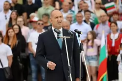 Президентът Румен Радев участва в честванията на Шипка и Петрова нива-Prezidentat-Rumen-Radev-uchastva-v-chestvaniyata-na-Shipka-i-Petrova-niva_1692467702.jpg