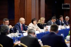 Среща на Корнелия Нинова с посланиците от ЕС.-1538042806.jpg