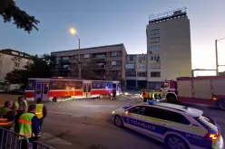 Младежи отвлякоха трамвай в столицата, забиха го в подлеза на "Ситняково" 
Сн. Булфото-Mladezhi-otvlyakoha-tramvay-v-stolitsata--zabiha-go-v-podleza-na--Sitnyakovo---Sn--Bulfoto_1756787981.jpg